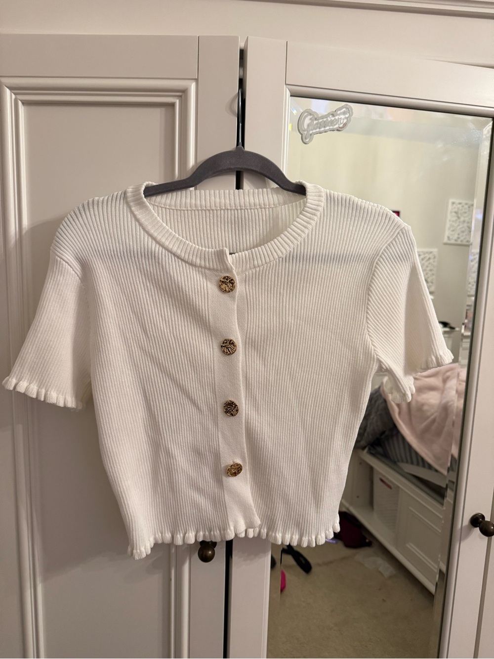 Women's White Ribbed Short-Sleeve Button Crop Top